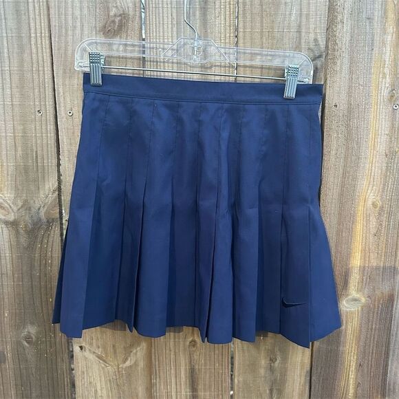 NWT Nike Women's Vintage Pleated Skirt Blue Knee Length Size 12 Large - Picture 1 of 16